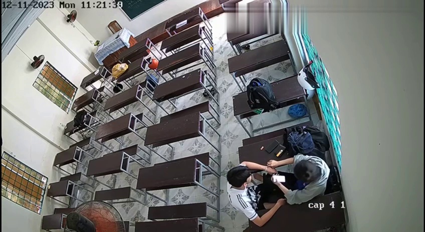 Lộ Clip học sinh đâm nhau