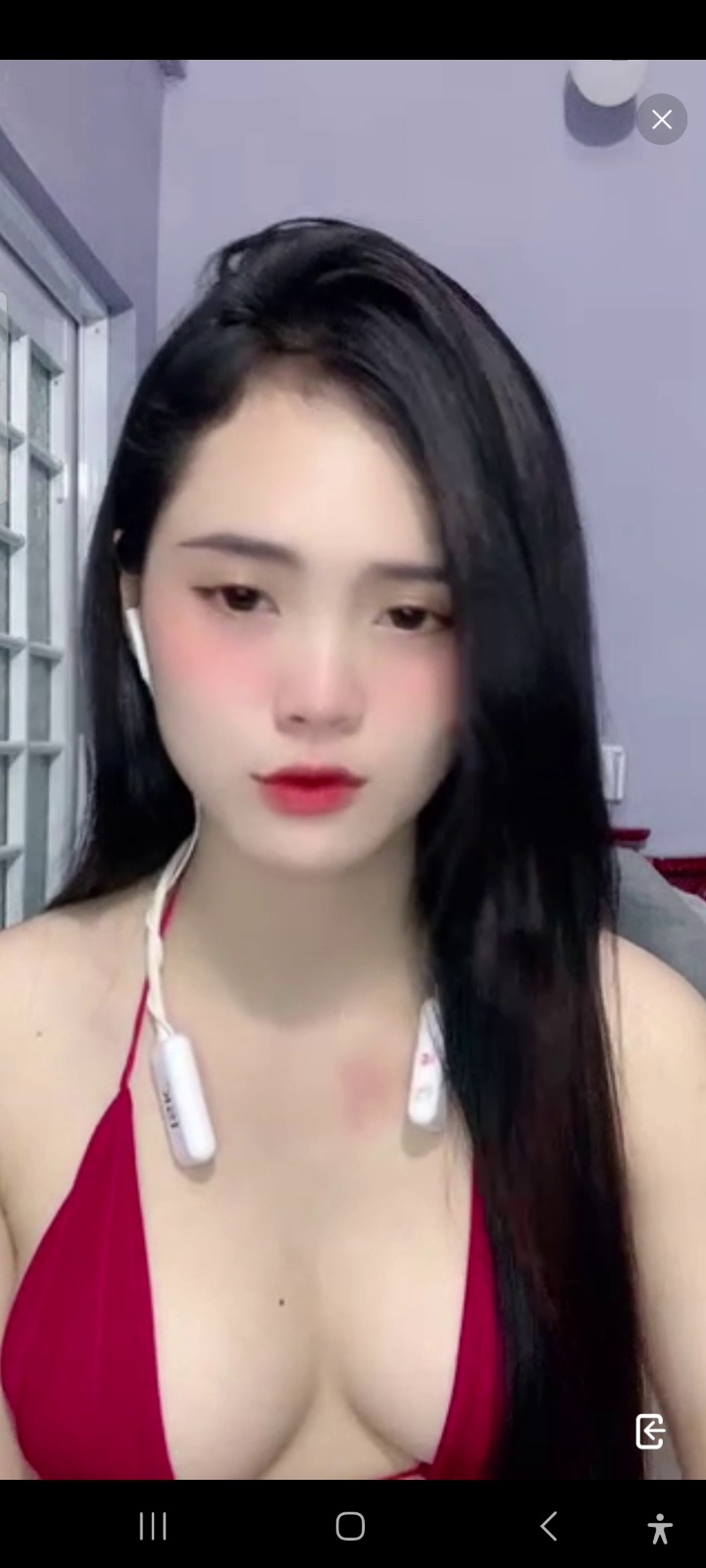 Em BBi live app cực ngon, clip cũ nhưng vẫn bén