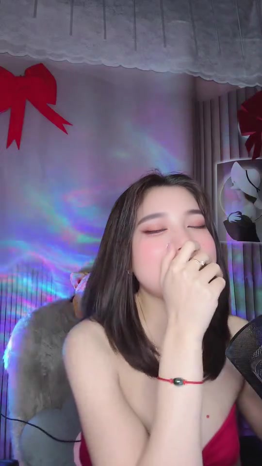 Sam Lép nhưng nhìn vòng 1 vẫn căng đét