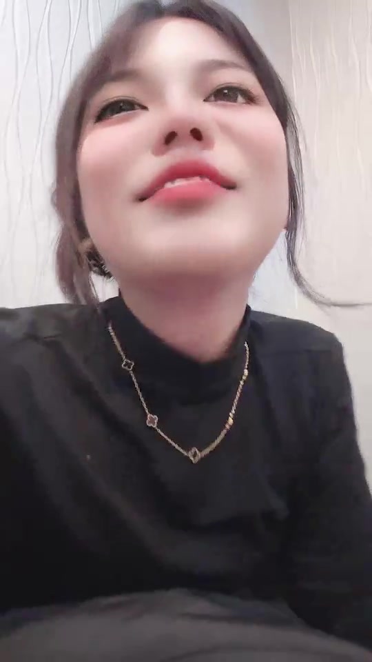 Anh thích lên đồi quế ngắm bưởi thì về với em