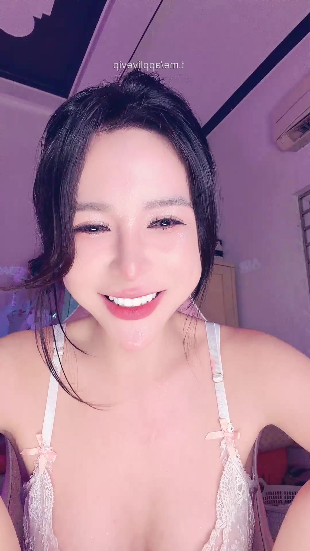 2 tay 2 con cặc để em cầm sục cho sướng