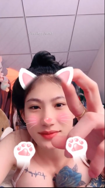 Idol Bảo Trân 2k4 chia sẻ lần đầu bị trai tân bóc tem