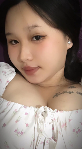 Full clip hot 8 phút em Huỳnh Mi xăm tên lên vú