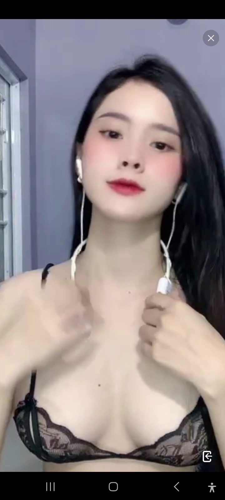 Dễ thương vậy mà đi show hàng :(( anh nào cưới em nó điiiiiii(2)