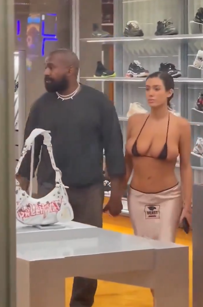 Tổng hợp những lần Kanye West khoe hàng Bianca Censori để đánh bóng tên tuổi