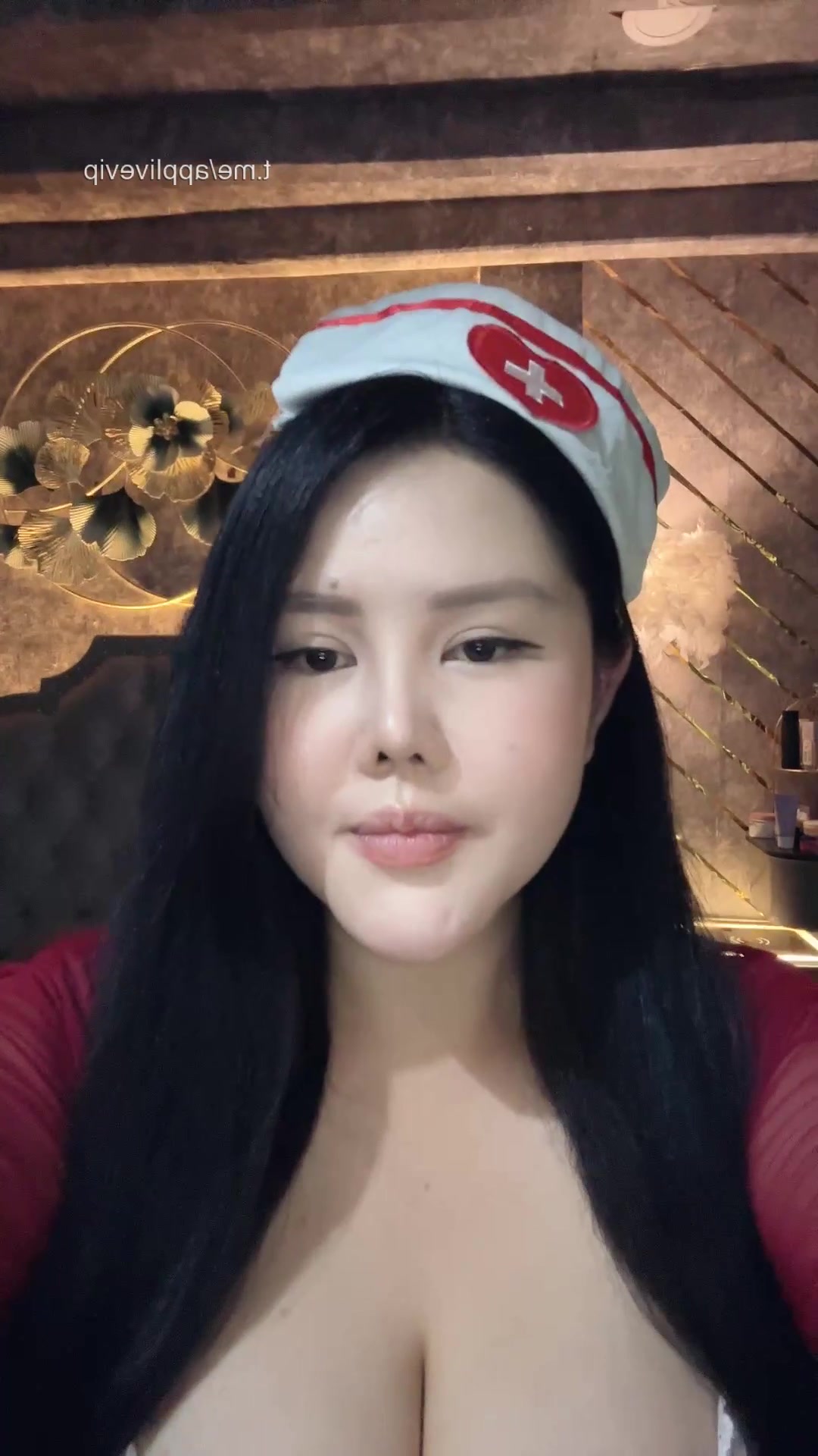 Mấy con bệnh đang nứng gặp cô y tá Trang liền chuyển thành nứng mãn tính
