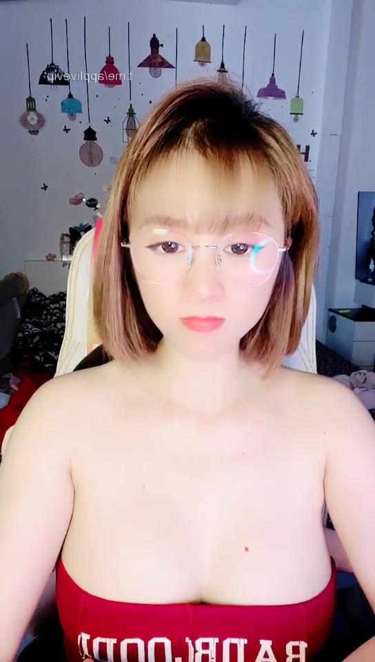 Hai quả dưa to chà bá nhưng là pha ke