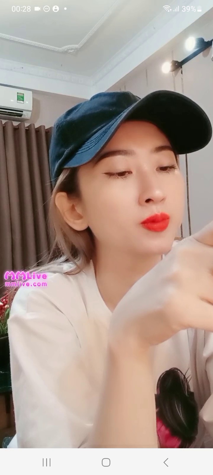 Ái Ngọc leak clip MMLive