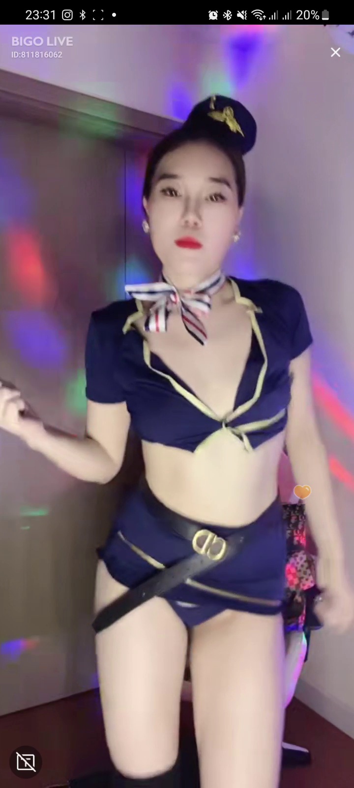 Lan Anh khoe dáng siêu nuột tại bigo live nè