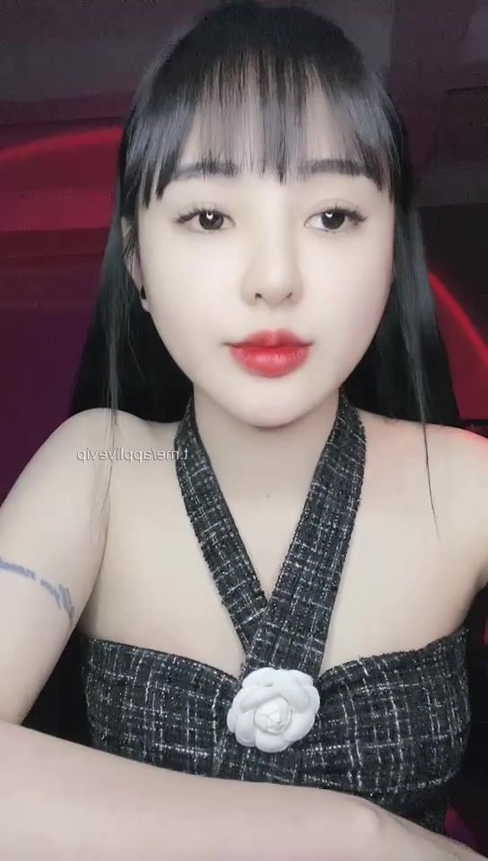 Em ấy đang ước được một lần lên đỉnh