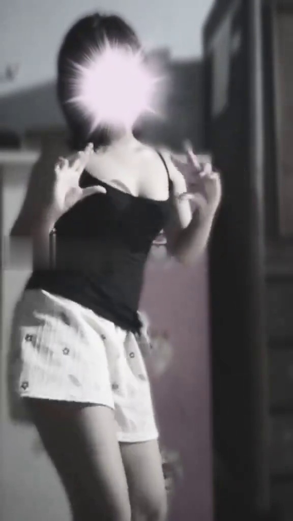 Full video bé áo đen Nguynkhnh0722 nhảy gợi cảm gây bão mạng xã hội P3